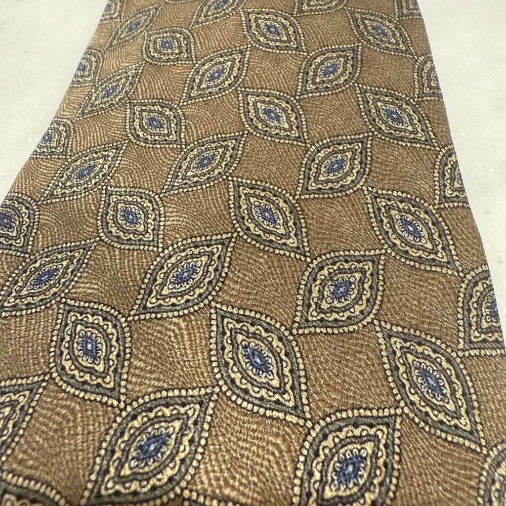 Roundtree & Yorke Silk Necktie Handmade Leaf Pattern Brown Blue‎